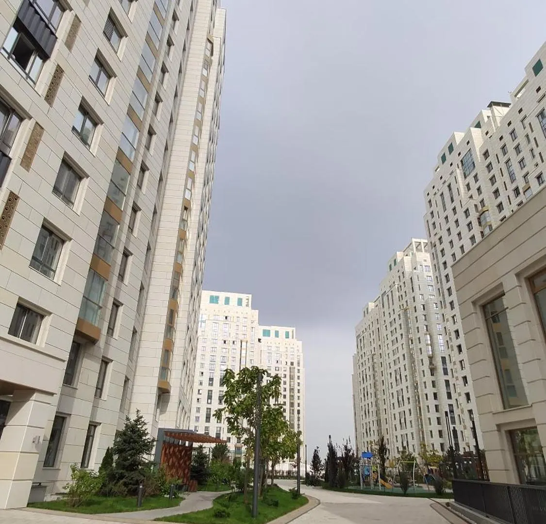Dm Aparts - Жк Central Avenue Business Almaty Apartment