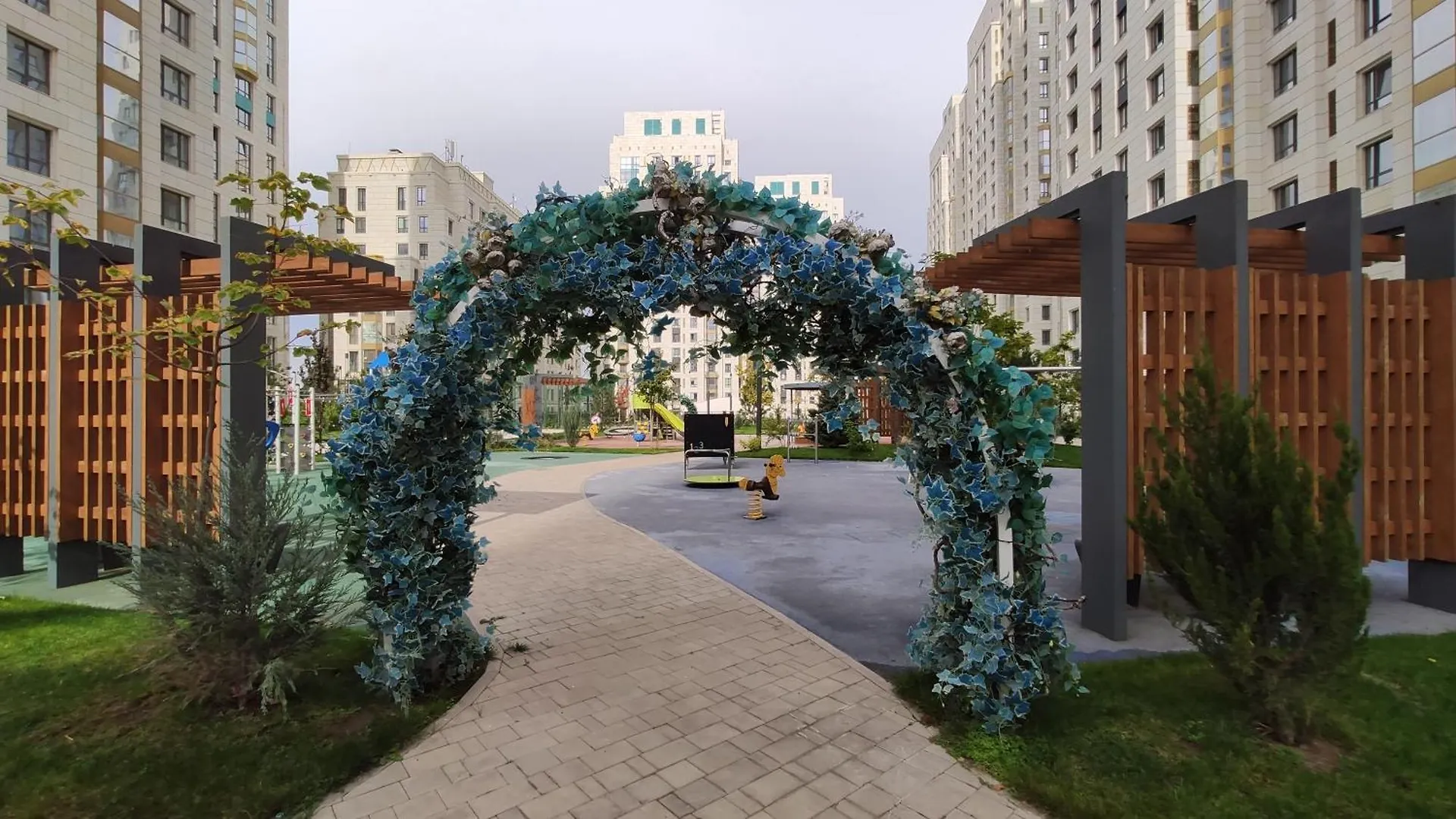 Dm Aparts - Жк Central Avenue Business Ałma Ata Apartament