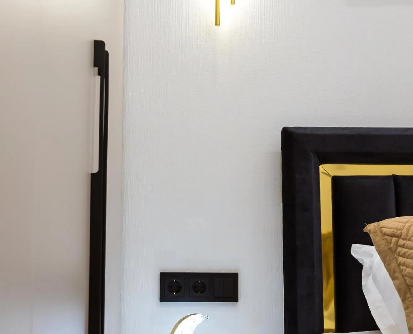 Dm Aparts - Жк Central Avenue Business Almaty Apartment