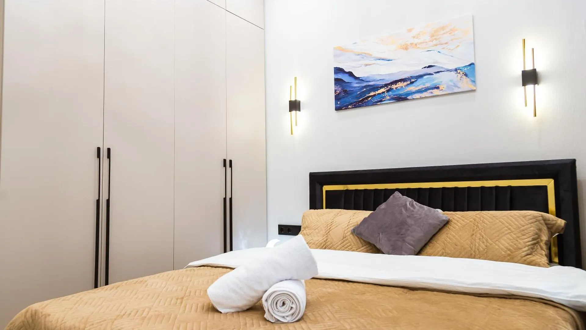 Dm Aparts - Жк Central Avenue Business Almaty