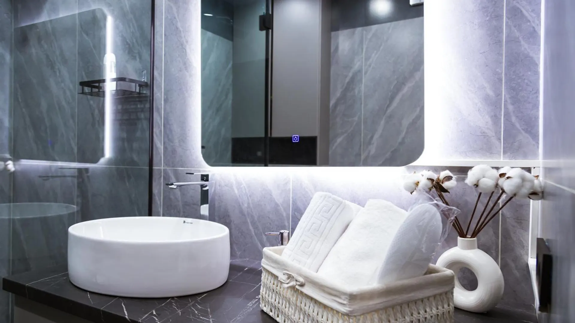 Dm Aparts - Жк Central Avenue Business Almaty Kazakhstan